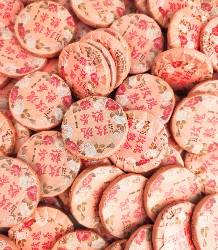 Шу Пуэр с розой