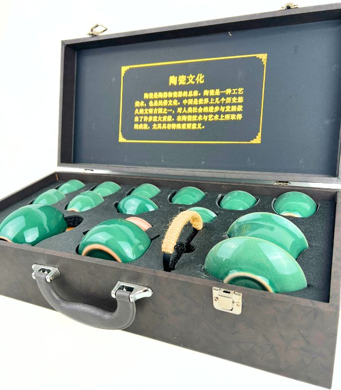 Чайний сервіз в кейсі