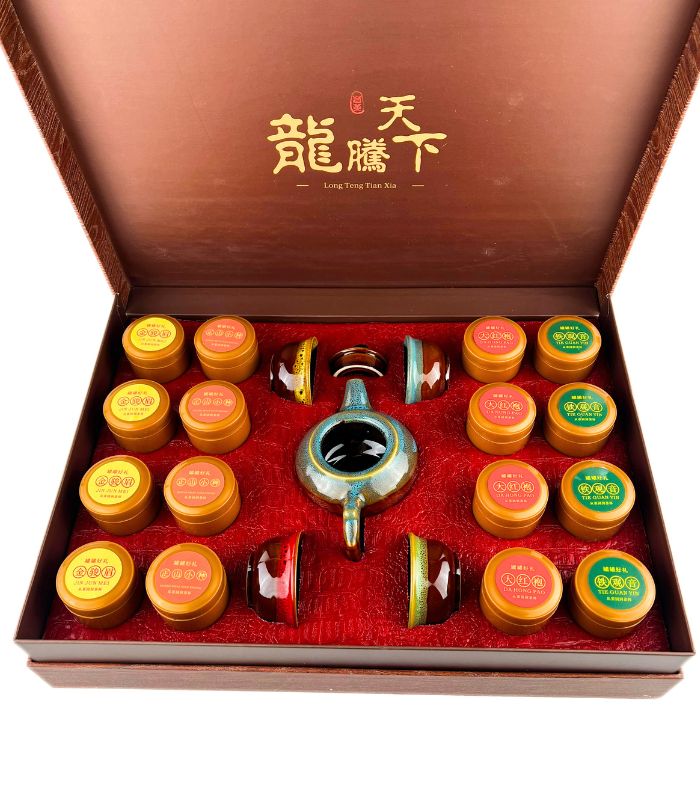 Подарунковий чайний набір з керамічним посудом та 4 видами чаю